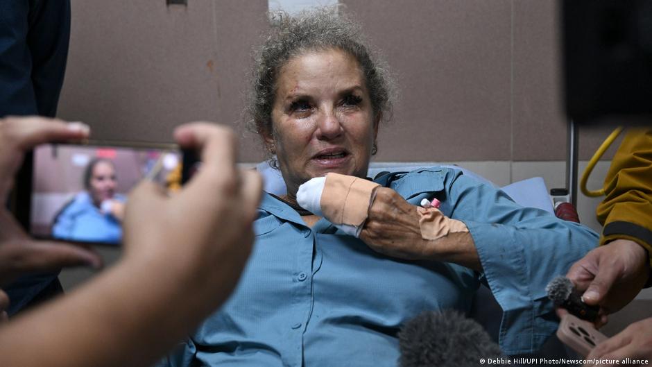 West Bank: US journalist injured by Israeli settlers