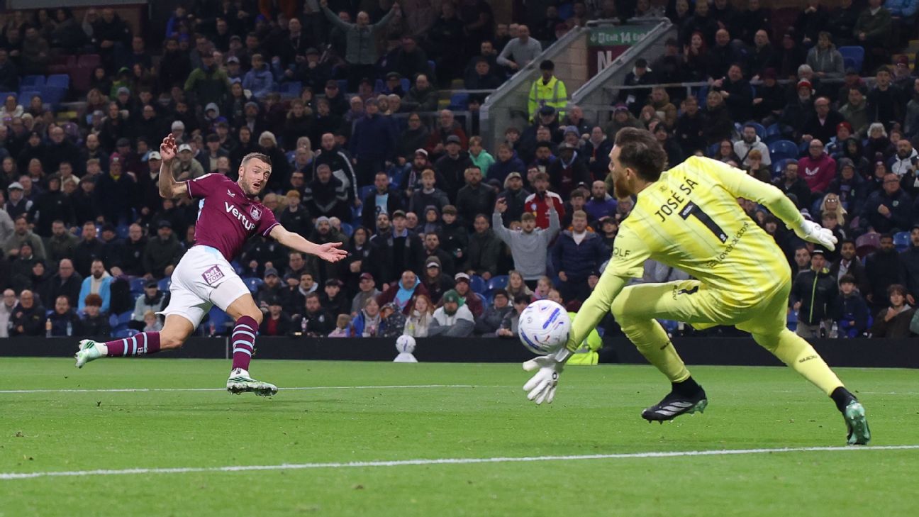 Jamie Vardy scores in 20th consecutive season as Burnley beaten by Wolves