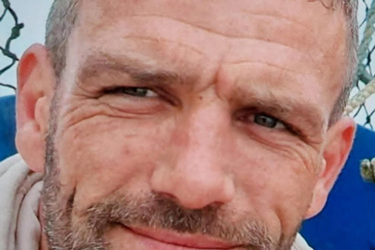 Police divers to search for missing fishermen and fishing boat off Isle ...