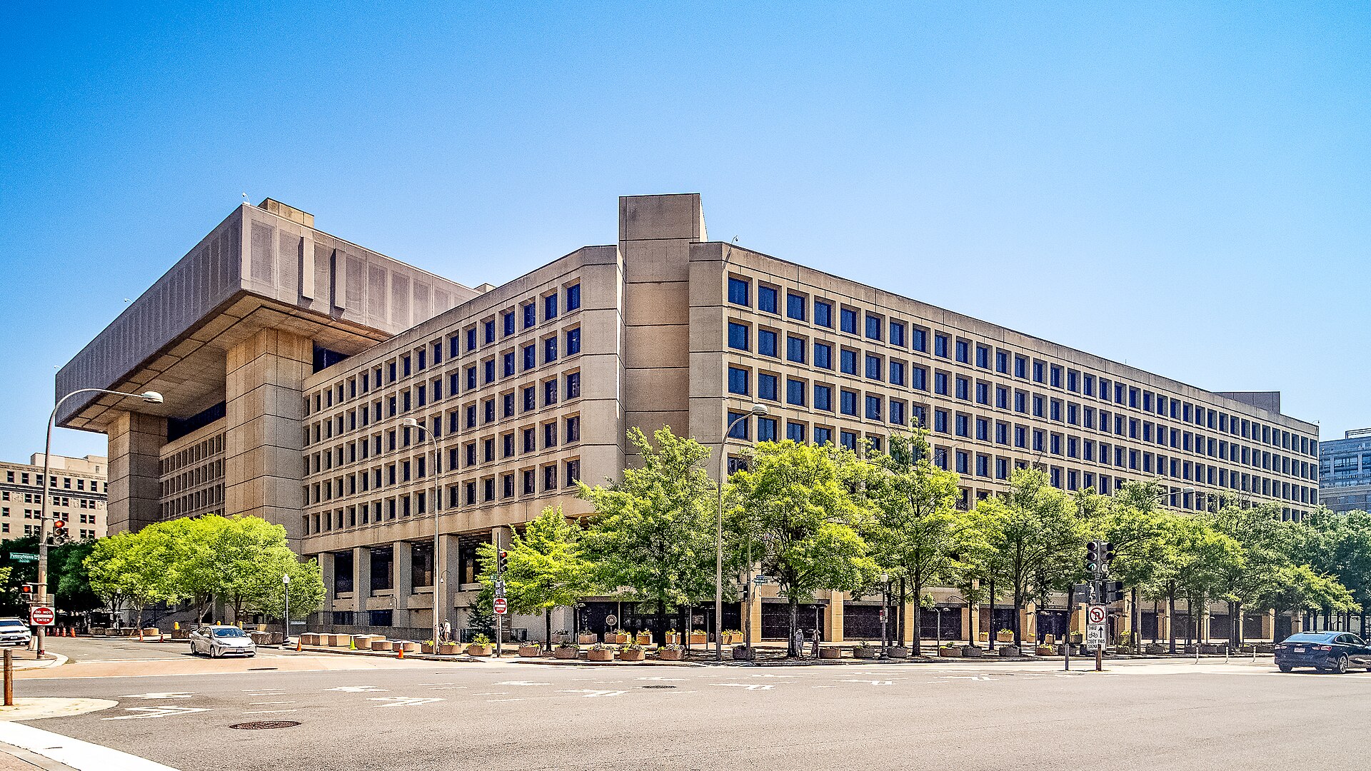 Nine FBI employees fired over Trump classified documents case sue to ...