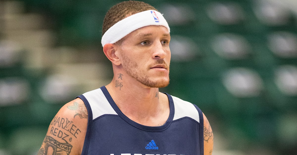 Delonte West reveals he got married ahead of his boxing match
