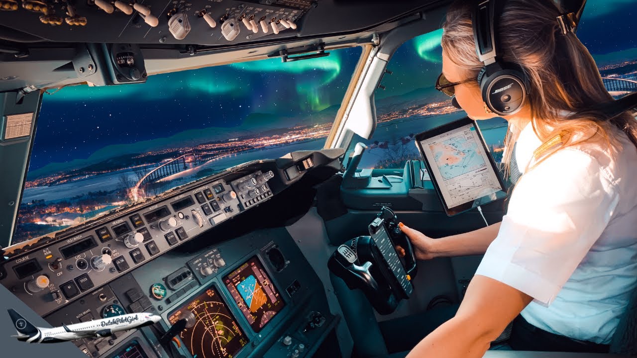 Arctic cockpit view: landing in Tromsø 🇳🇴