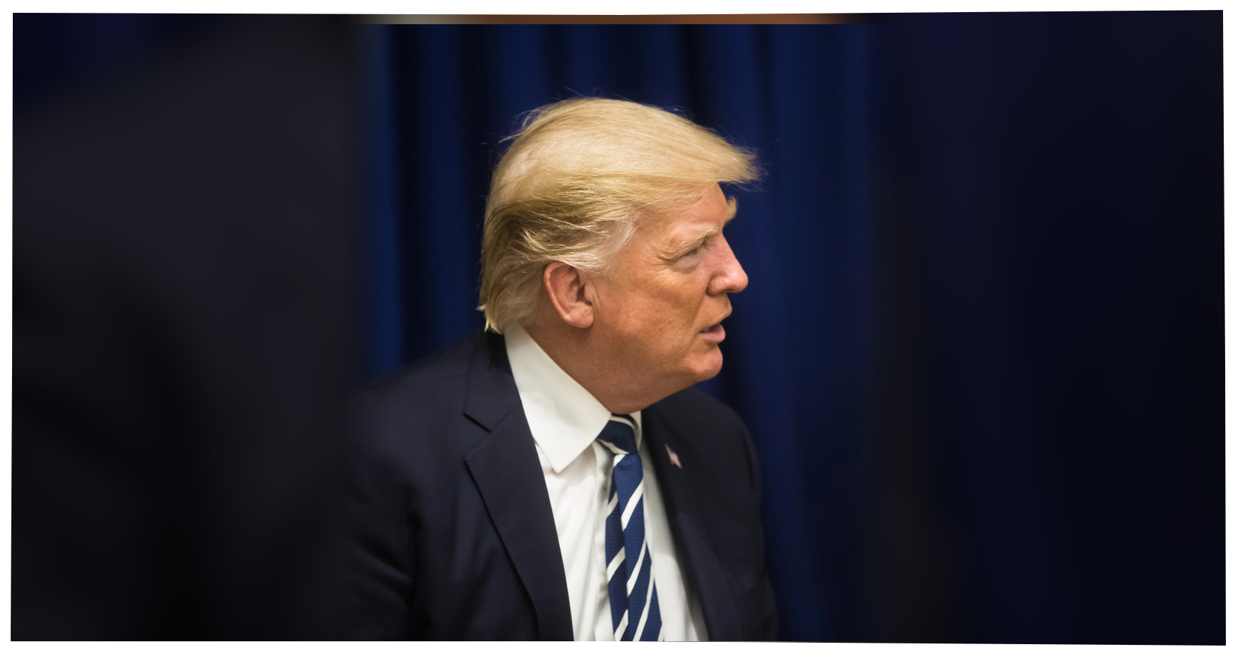 White House spent nearly $50,000 racing chandeliers up before Trump’s ...