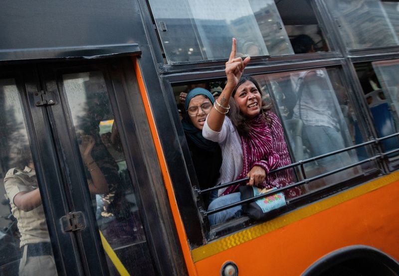 Dodge the cops, reach the protest: India's latest online political game ...