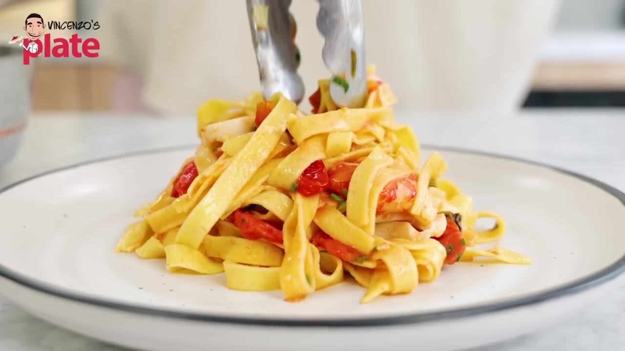 An Italian chef turns cooked clam liquid into pasta sauce