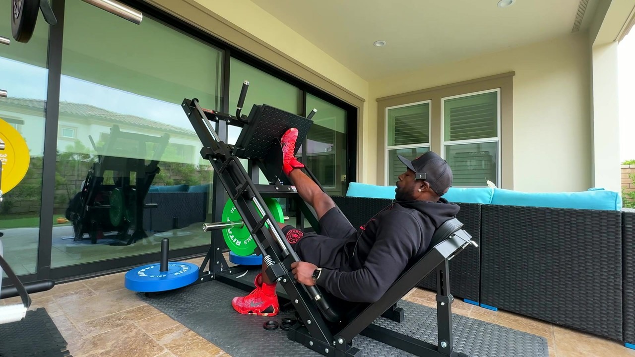 Kali Muscle spends weight gain day 12 with his twins
