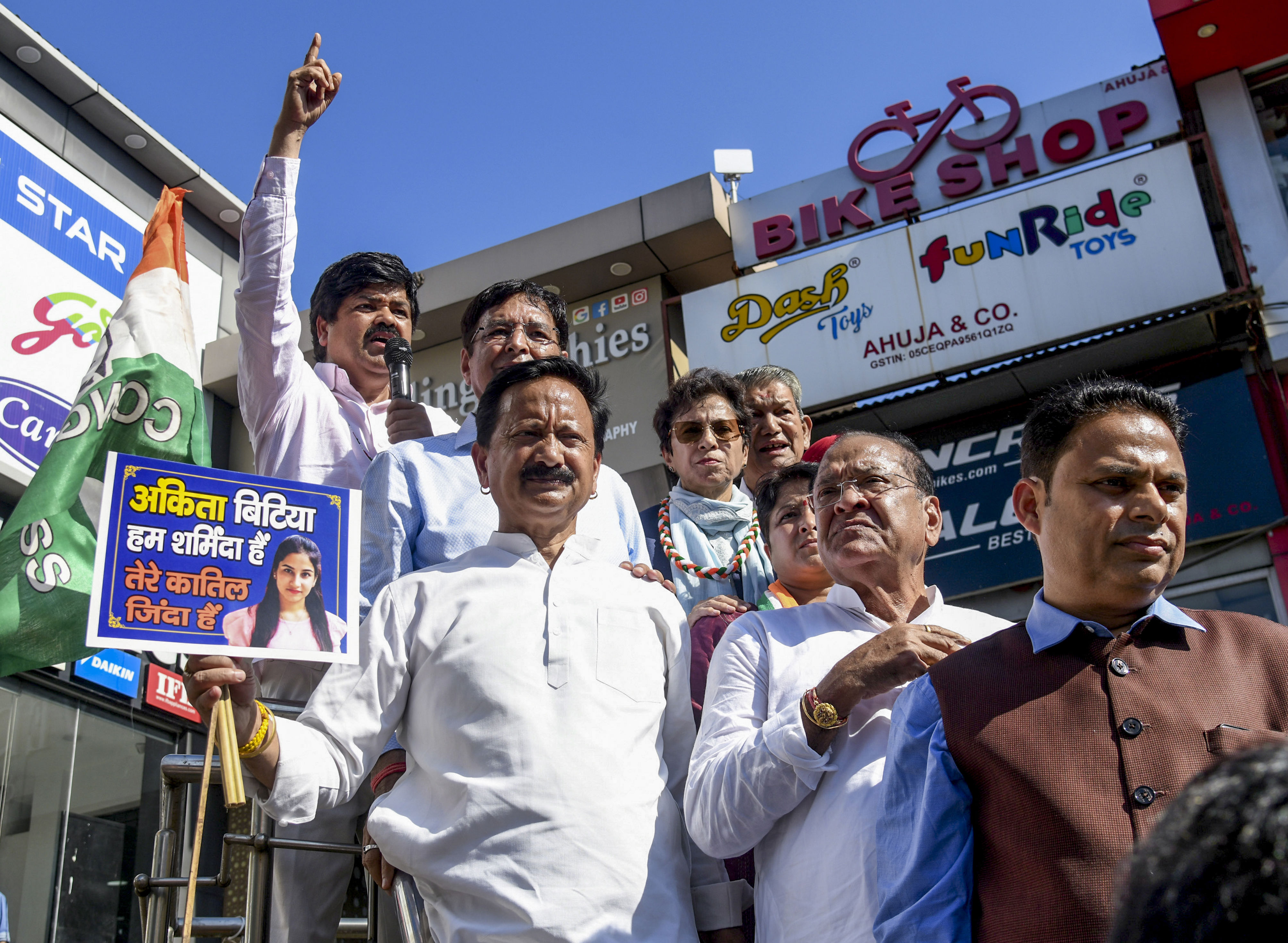 Ankita Bhandari case: Uttarakhand Cong takes out bike rally, call for ...