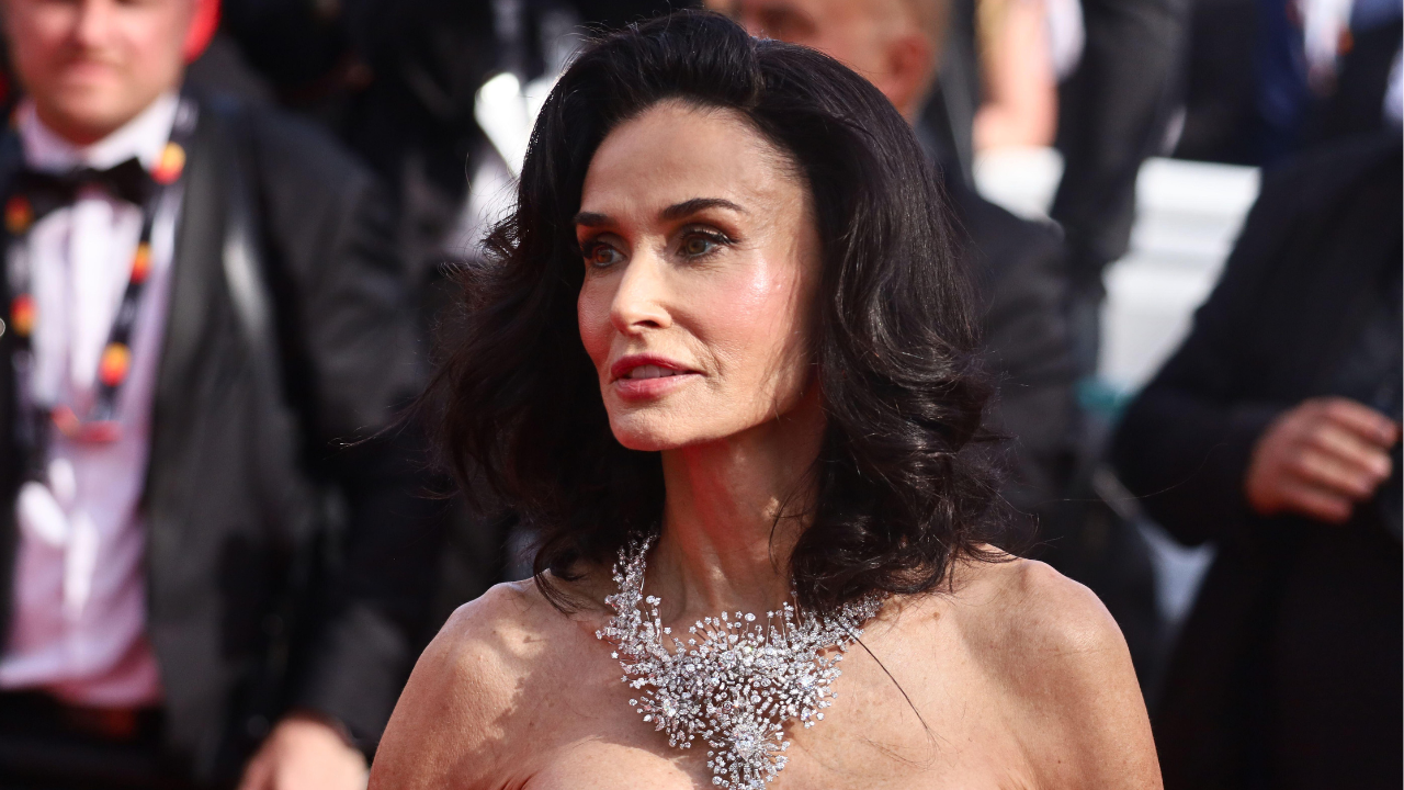 Demi Moore looks unrecognizable again, fans are confused