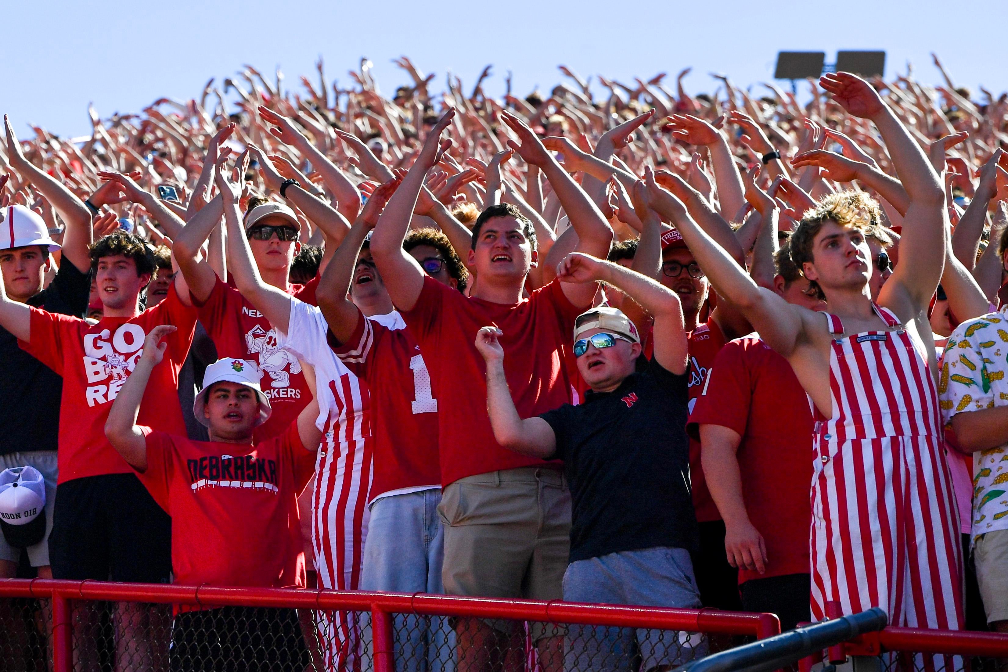 Nebraska vs. Oregon pre-game vibes: Made Oregon friends, now stomp these ducks!