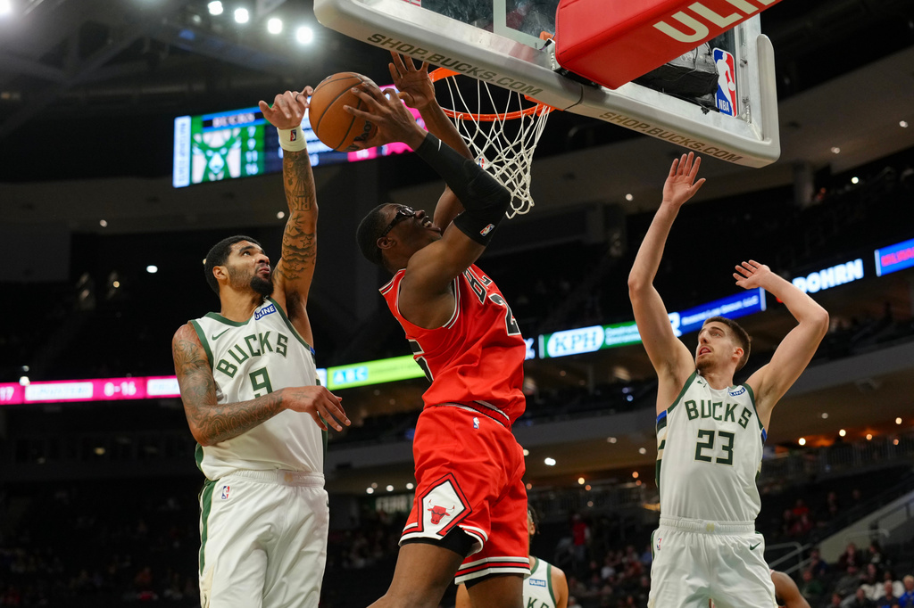 Bucks move their Oct. 23 home opener with Bulls to afternoon to avoid ...