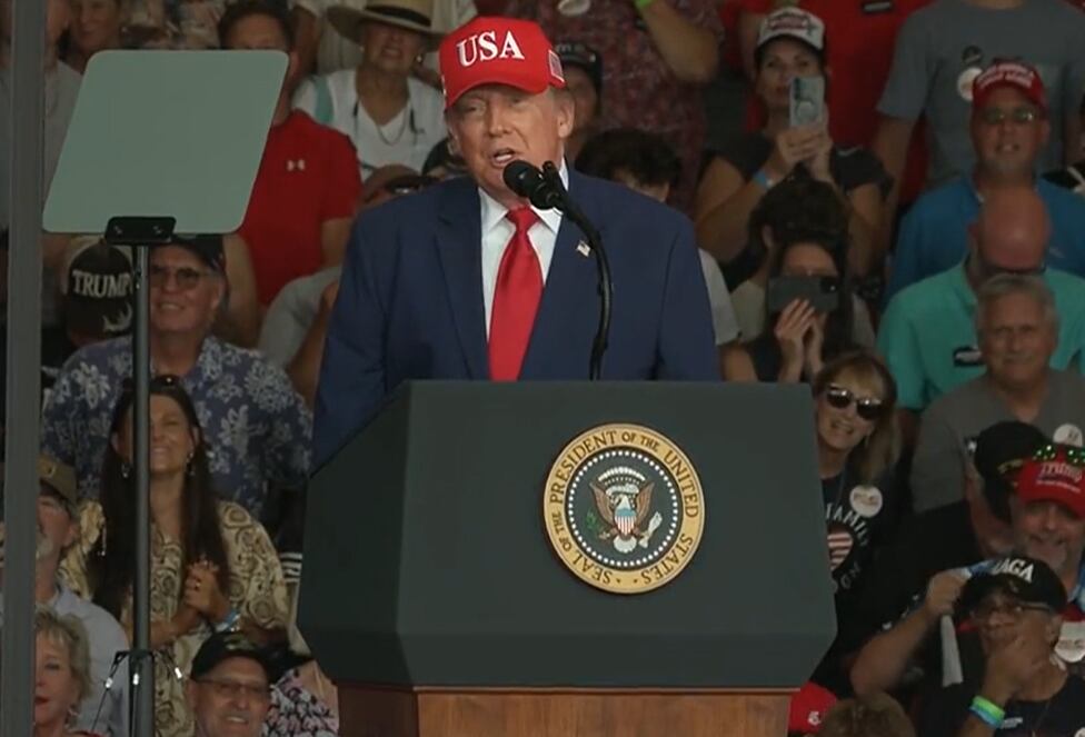 Live: President Trump headlining Dalton rally today as Georgia early ...