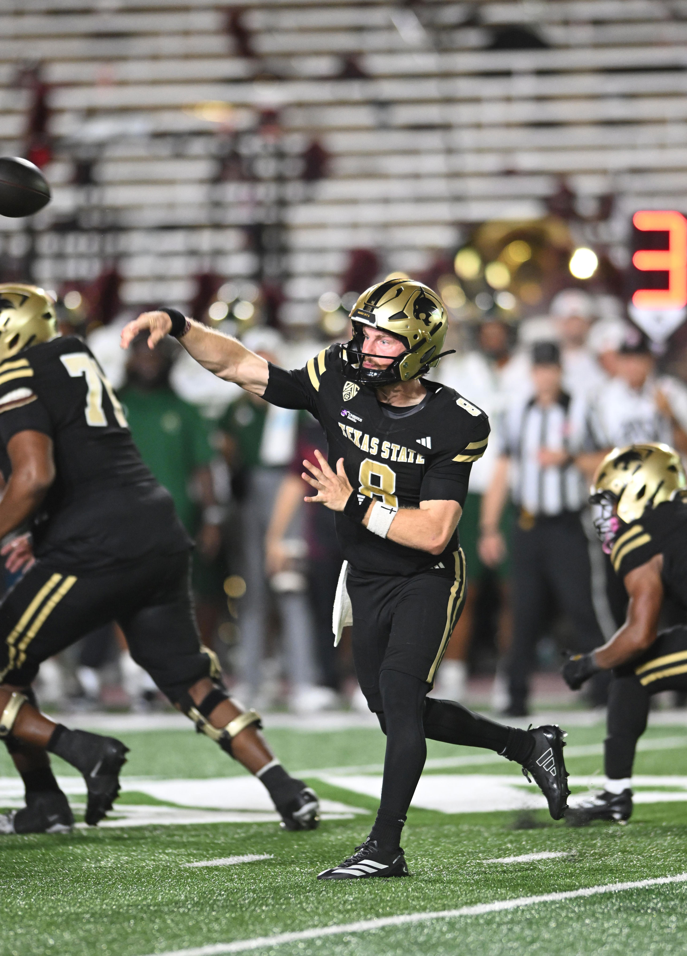 Which bubble teams in the MW, PAC-12 will find their way to bowl season?