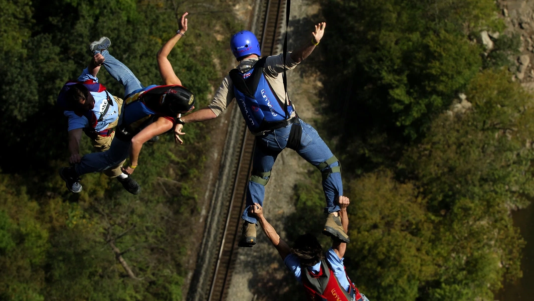 4 extreme BASE jumping destinations