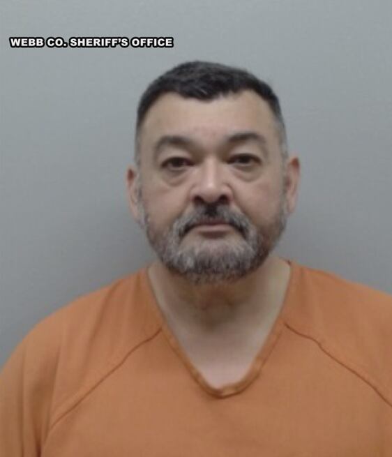 Laredo man arrested on DWI, weapon charges after traffic stop