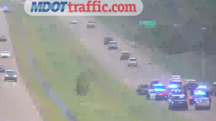 Hernando police officer, suspect injured after head-on collision on I-55
