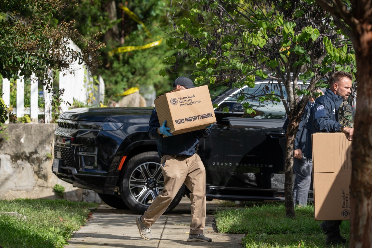 In new letter, Ilhan Omar fights back against home search