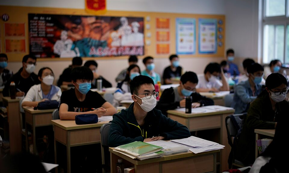 Chinese math tutor sparks debate for downgrading English in public schools