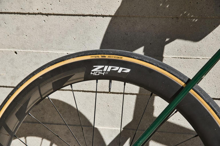 Zipp’s cheapest carbon wheelset has a lifetime warranty—but road riders ...