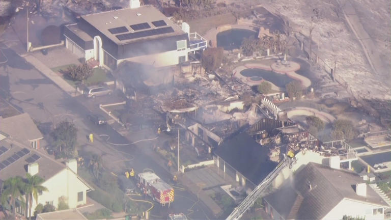 570-acre Norte fire burns homes in San Clemente, San Juan Capistrano ...