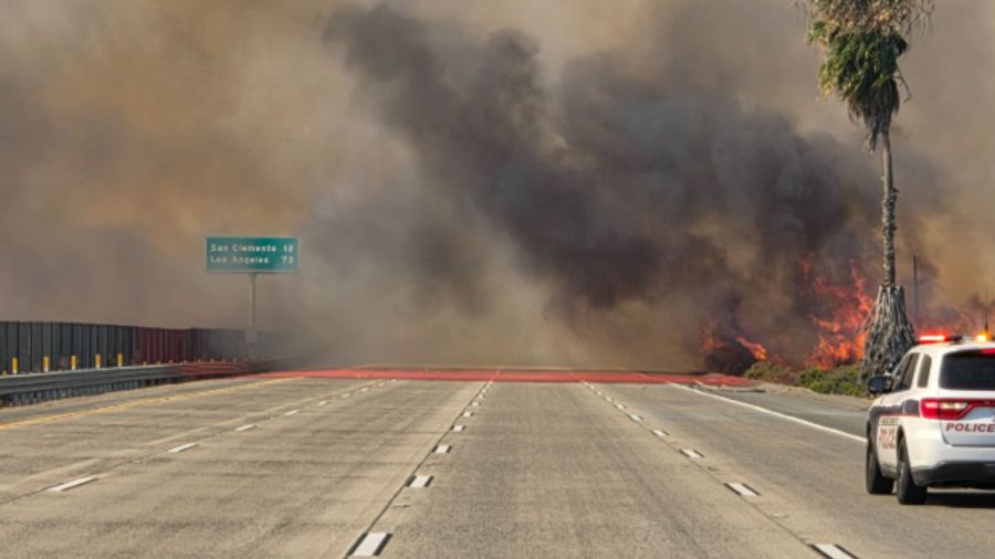 Henderson fire forces second closure of I-5 as Norte fire a few miles away destroys homes