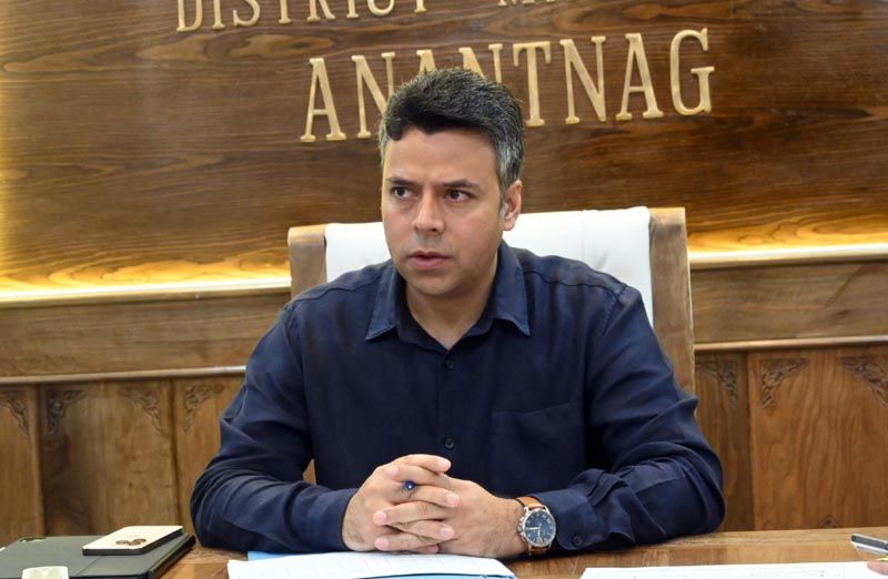 DC Anantnag reviews progress of transit accommodation project under PMDP