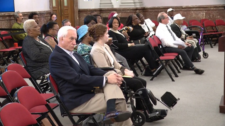 St. Louis city hall debate stalls Homer G Phillips senior apartments lease change