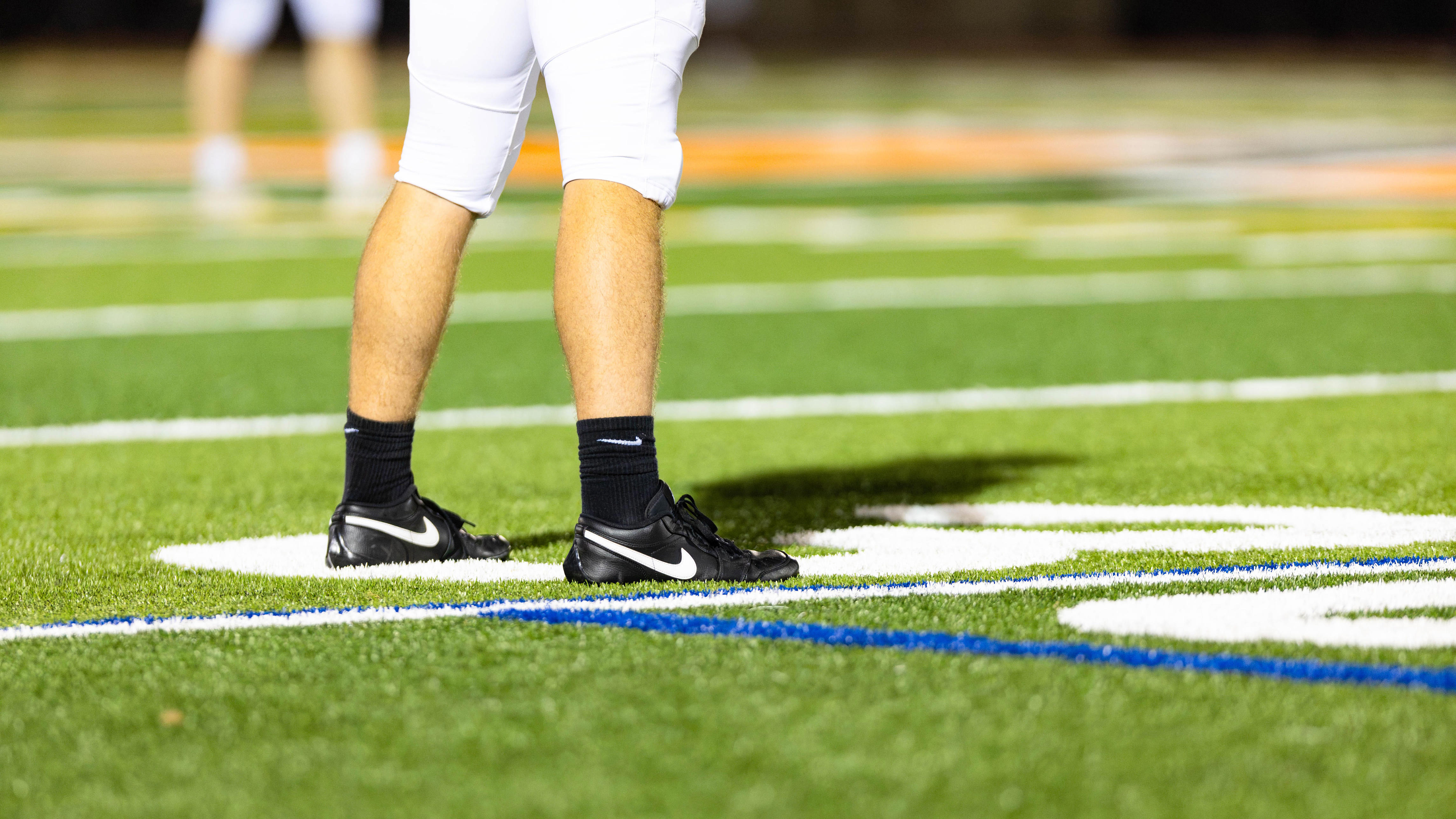 Michigan high school football player makes heads up play while rest of ...