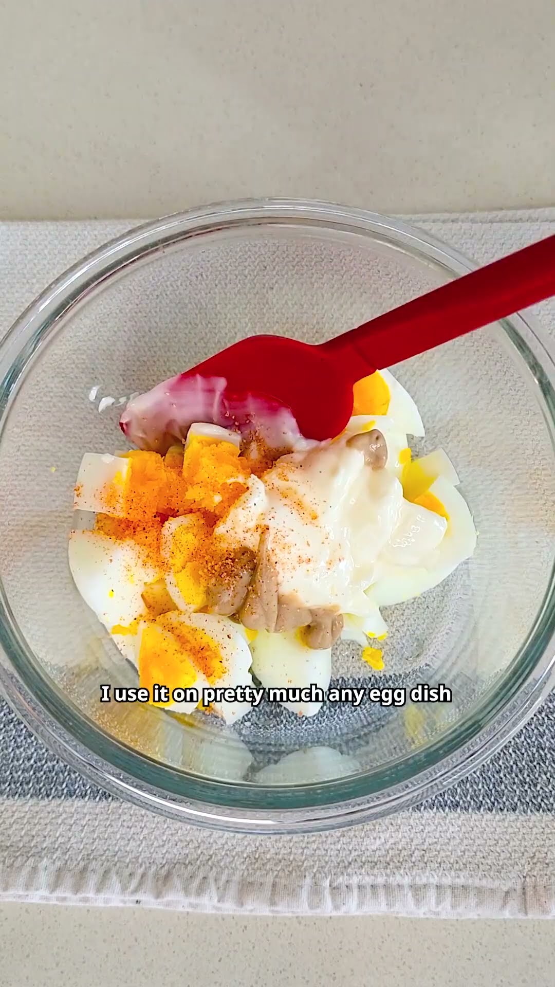 Easy homemade egg seasoning blend: Elevate your breakfast!