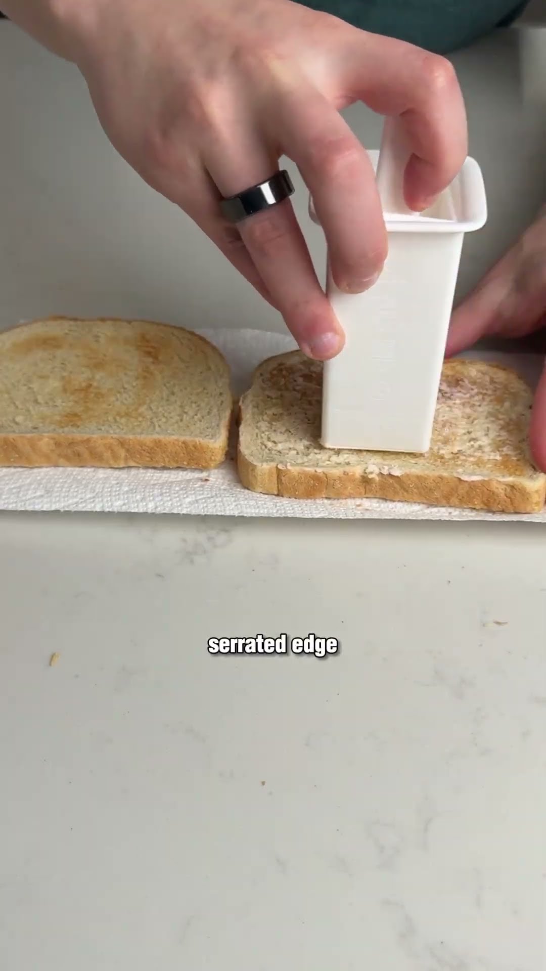 This knife makes cold butter easy to spread 🧈