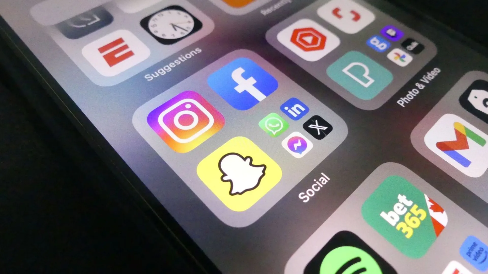 Heeft Snapchat nog steeds niet al je herinneringen verwijderd? Dít moet ...