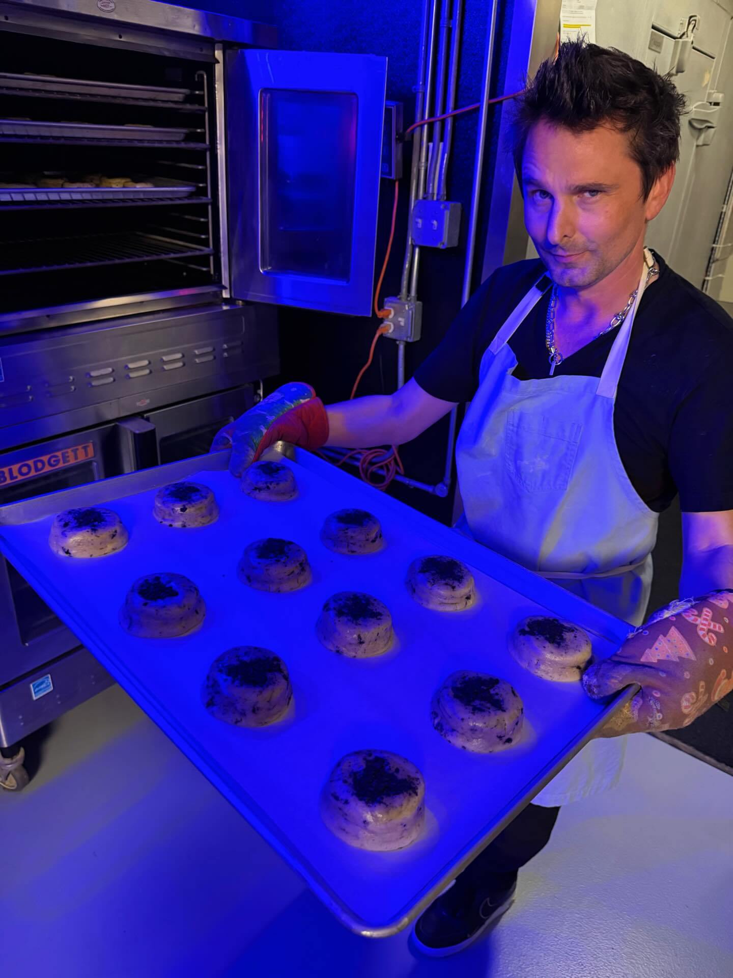 Muse frontman Matt Bellamy seemingly hard-launches new romance 2 months ...
