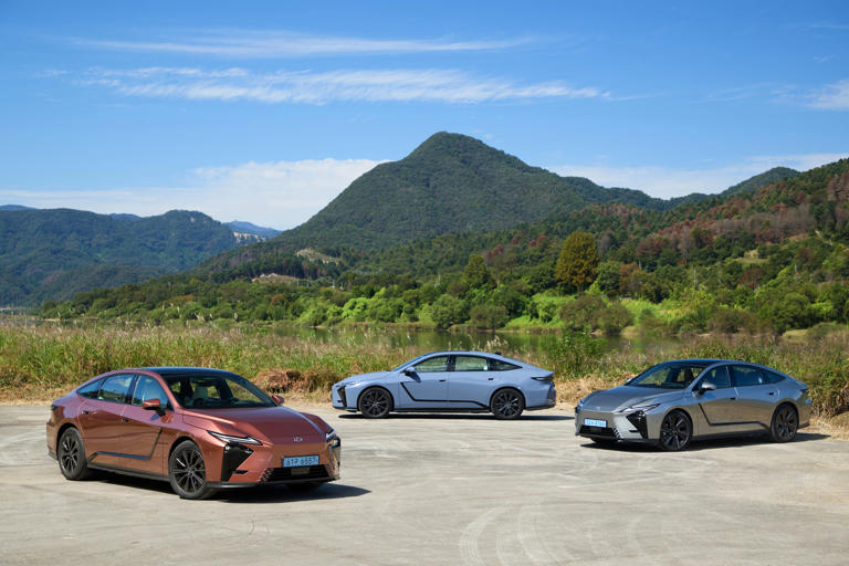 Lexus Korea launches larger, efficient all-new ES
