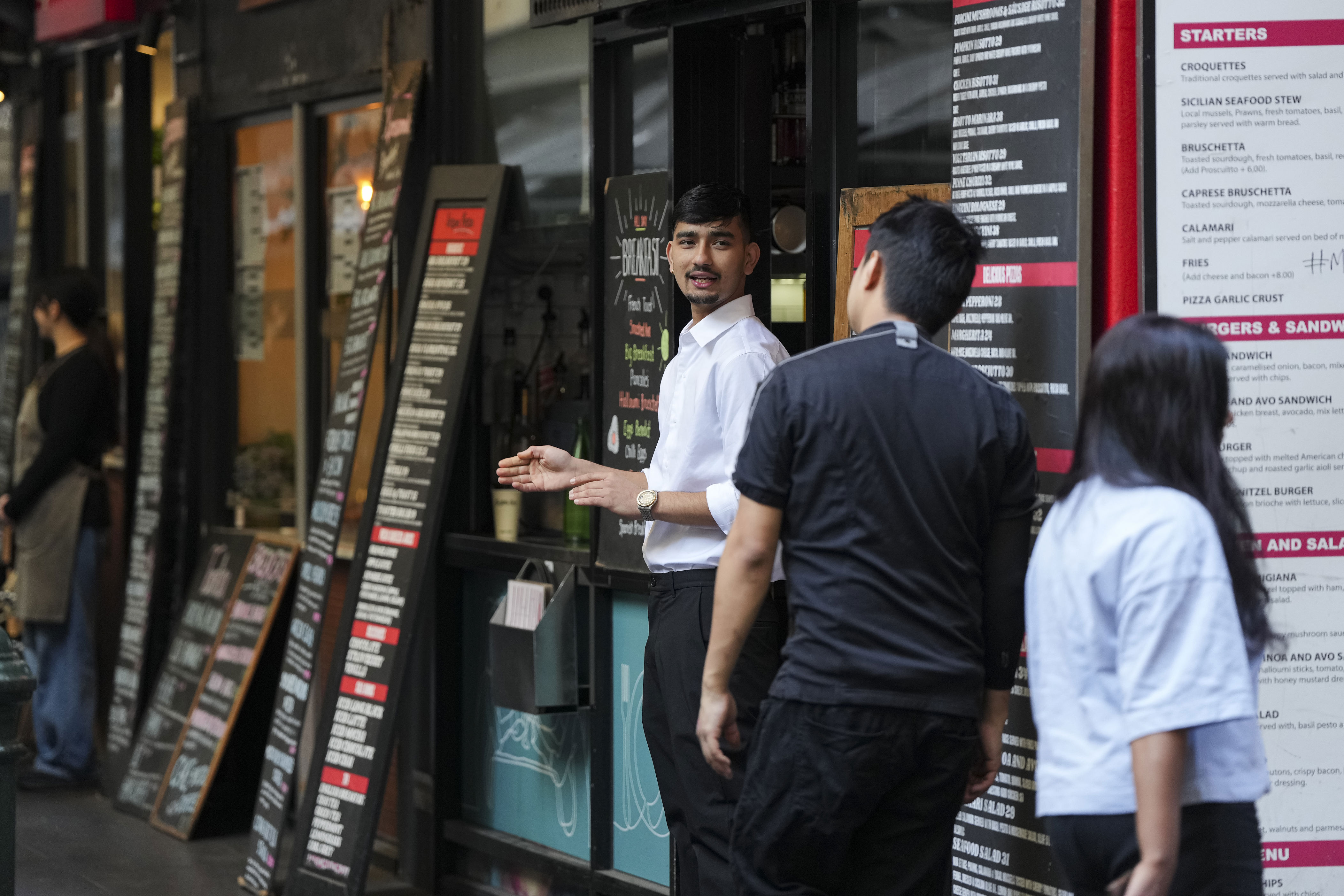 Common sight outside takeaway shops leaves Aussies feeling ripped off