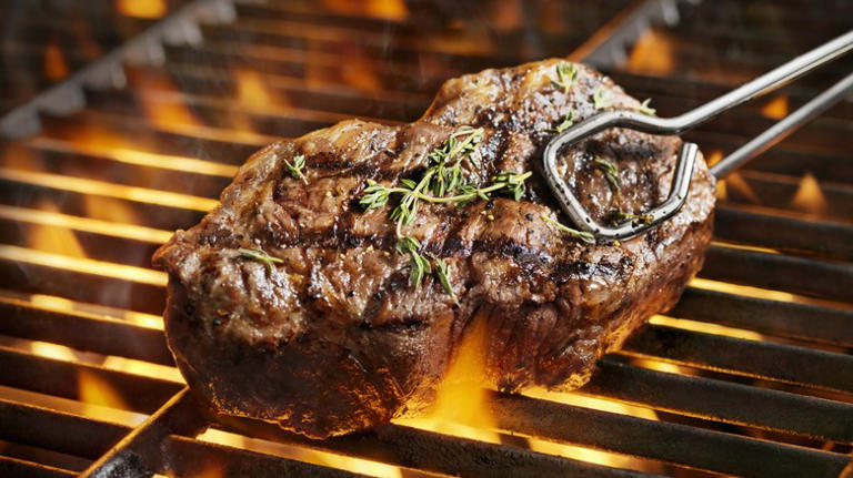 You're just 2 seconds away from grilling the perfect steak with this ...