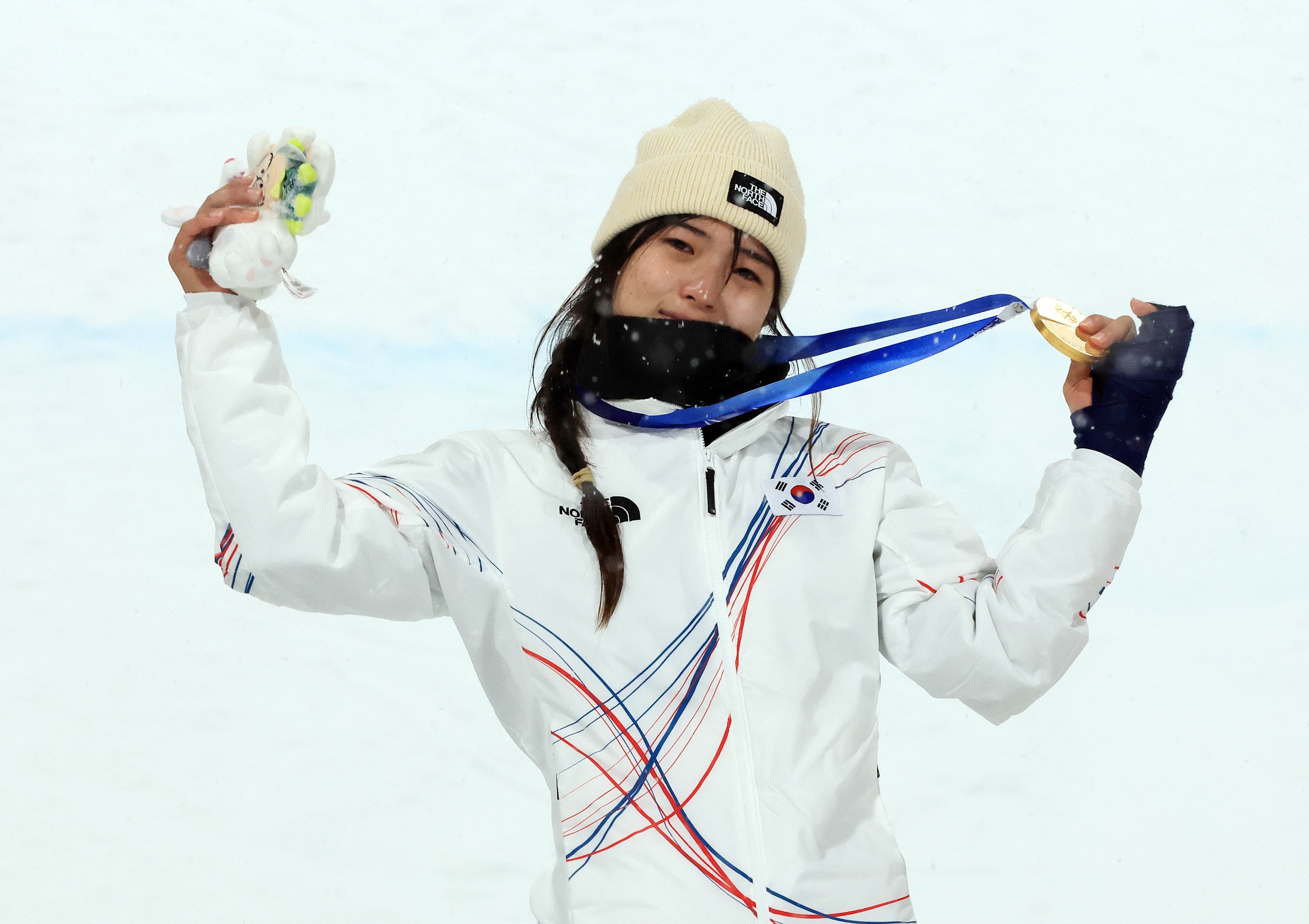Choi Ga-on becomes first female to land backside 1080