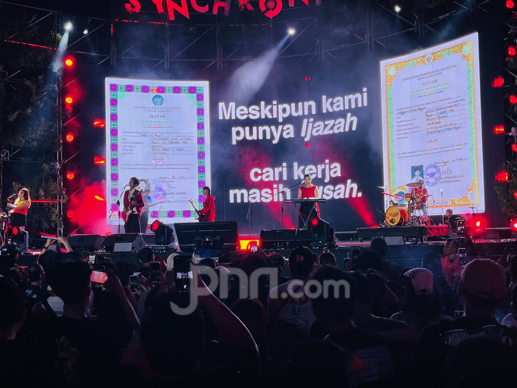 Kemeriahan hingga suara keresahan di hari pertama Synchronize Fest 2026
