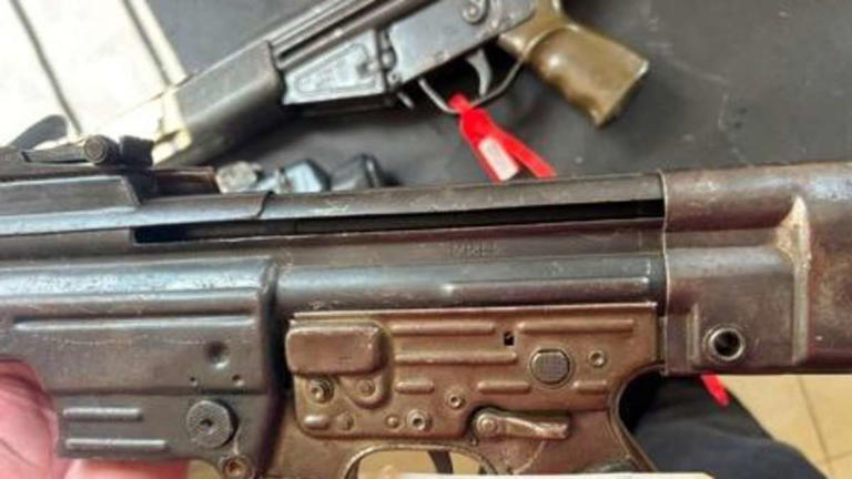 Israelische Armee findet NS-Waffen mit Hakenkreuz-Stempel bei der Hisbollah