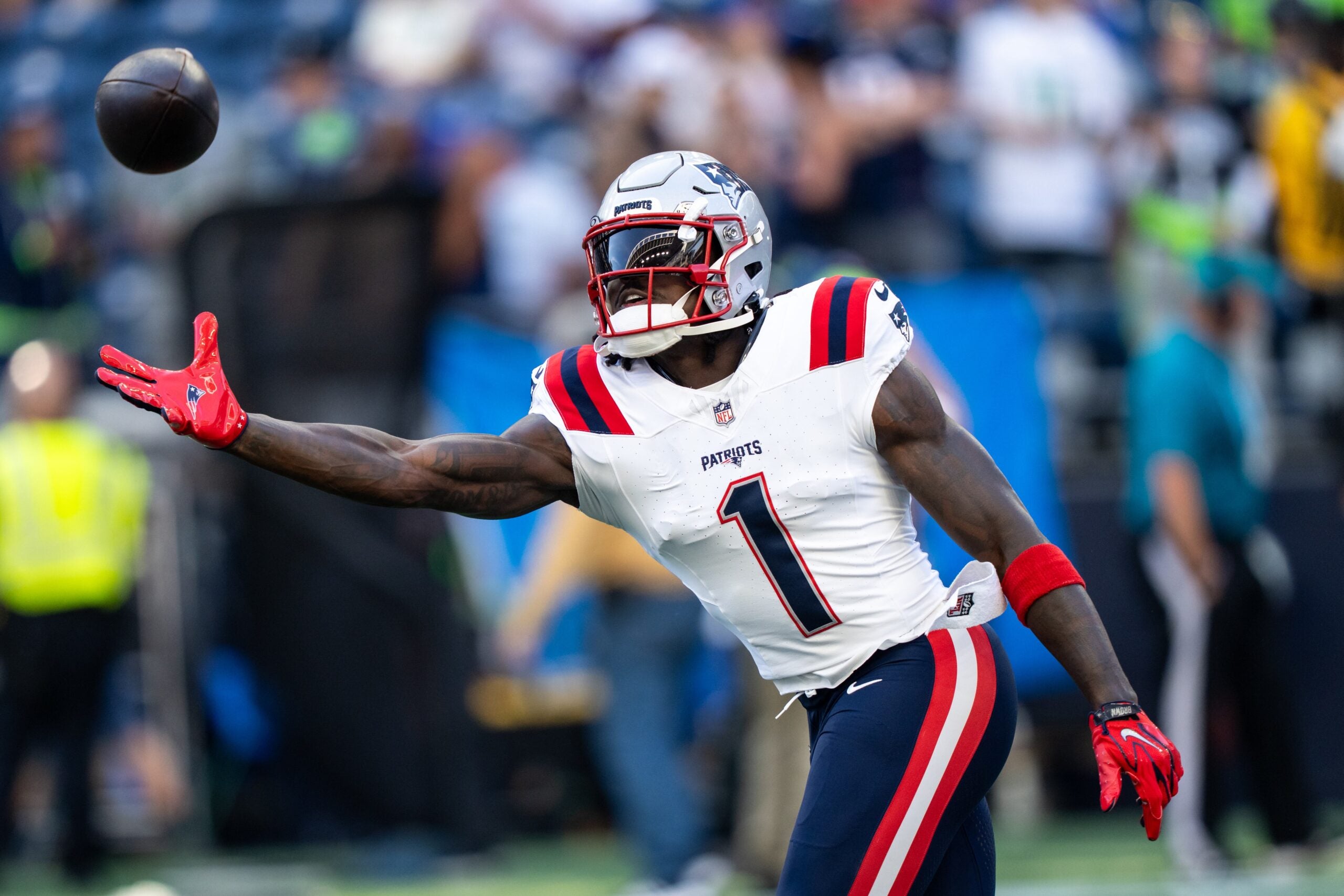 Patriots injury report: 2 players out vs. Jets, plus latest on AJ Brown