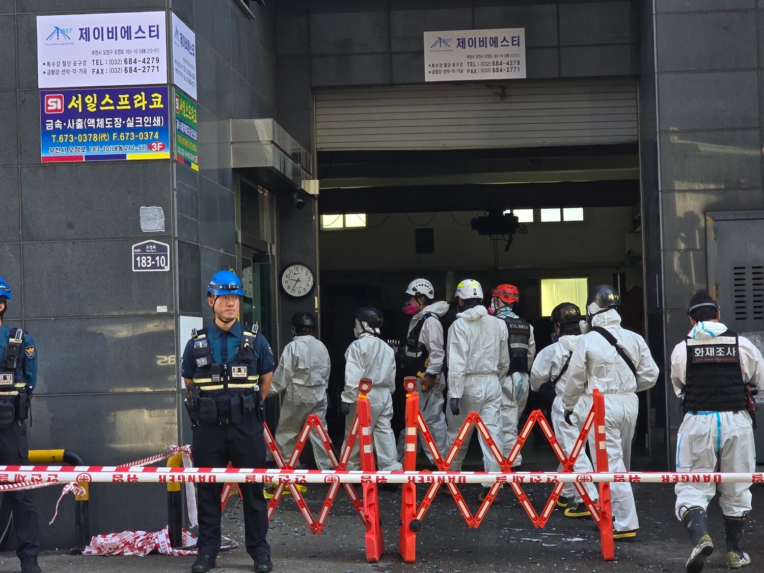 Police form 33-person team to probe Bucheon factory fire