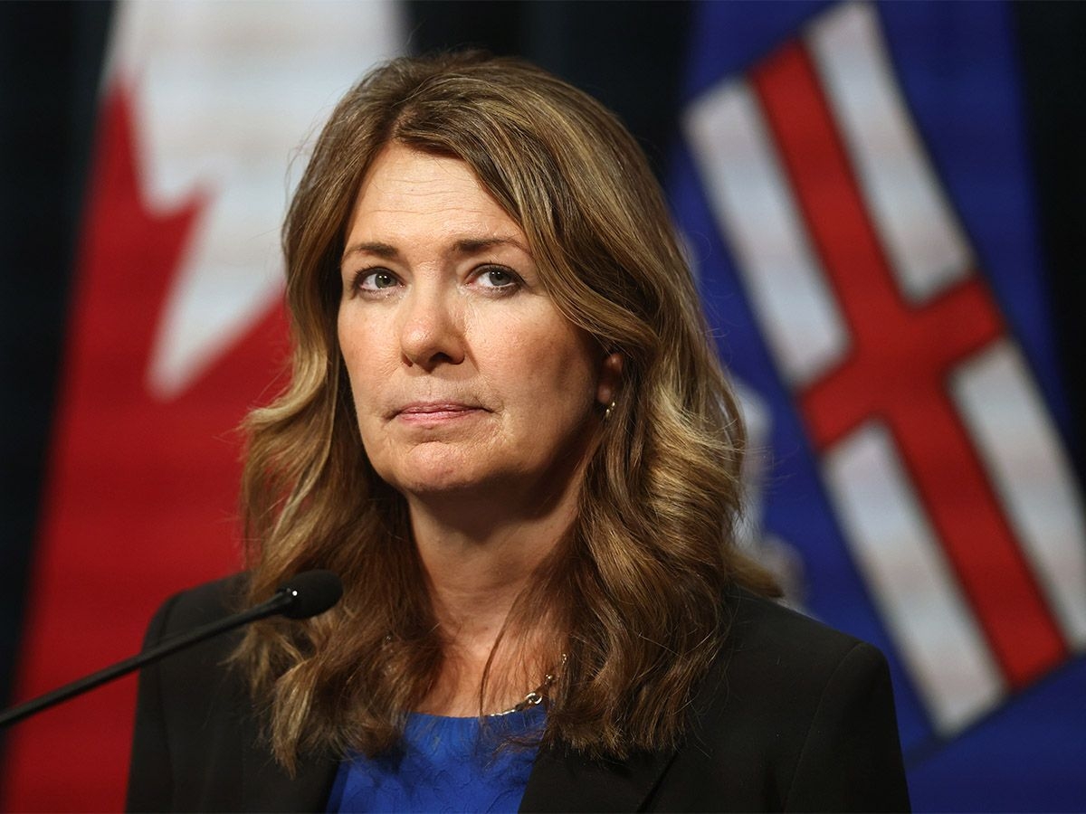 Pre-referendum, Alberta premier says 'Let's remain in Canada while ...