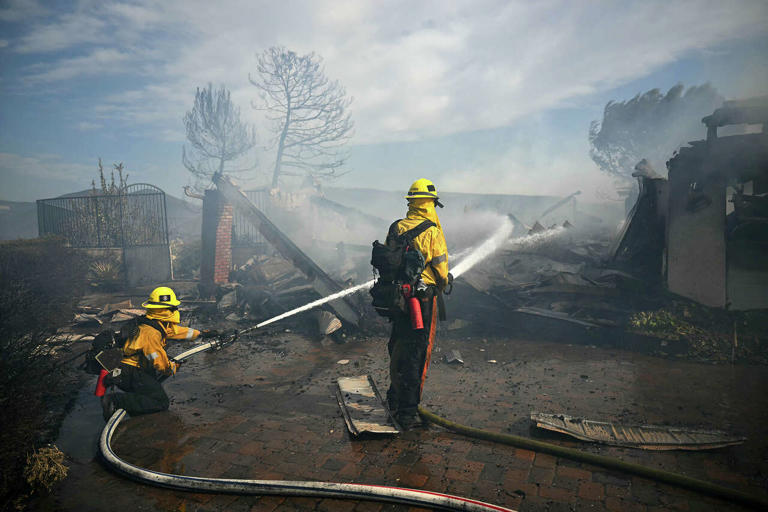 Norte Fire explodes to 570 acres, 6 homes confirmed damaged or destroyed
