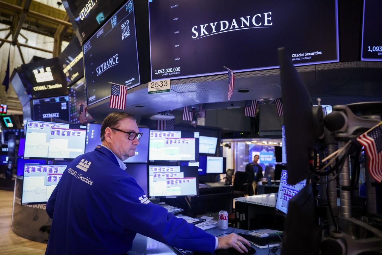 New cracks in AI trade push Wall Street to worst week since June