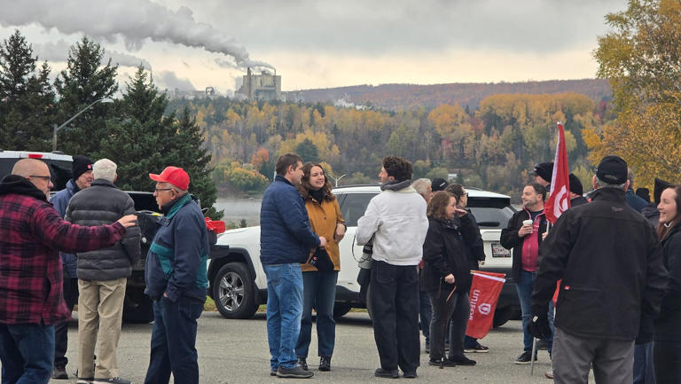 Nackawic mill workers rally in face of impending layoffs