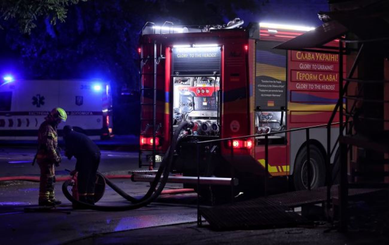 Russian Banderol weapons hit Kharkiv, damaging high-rises and injuring ...