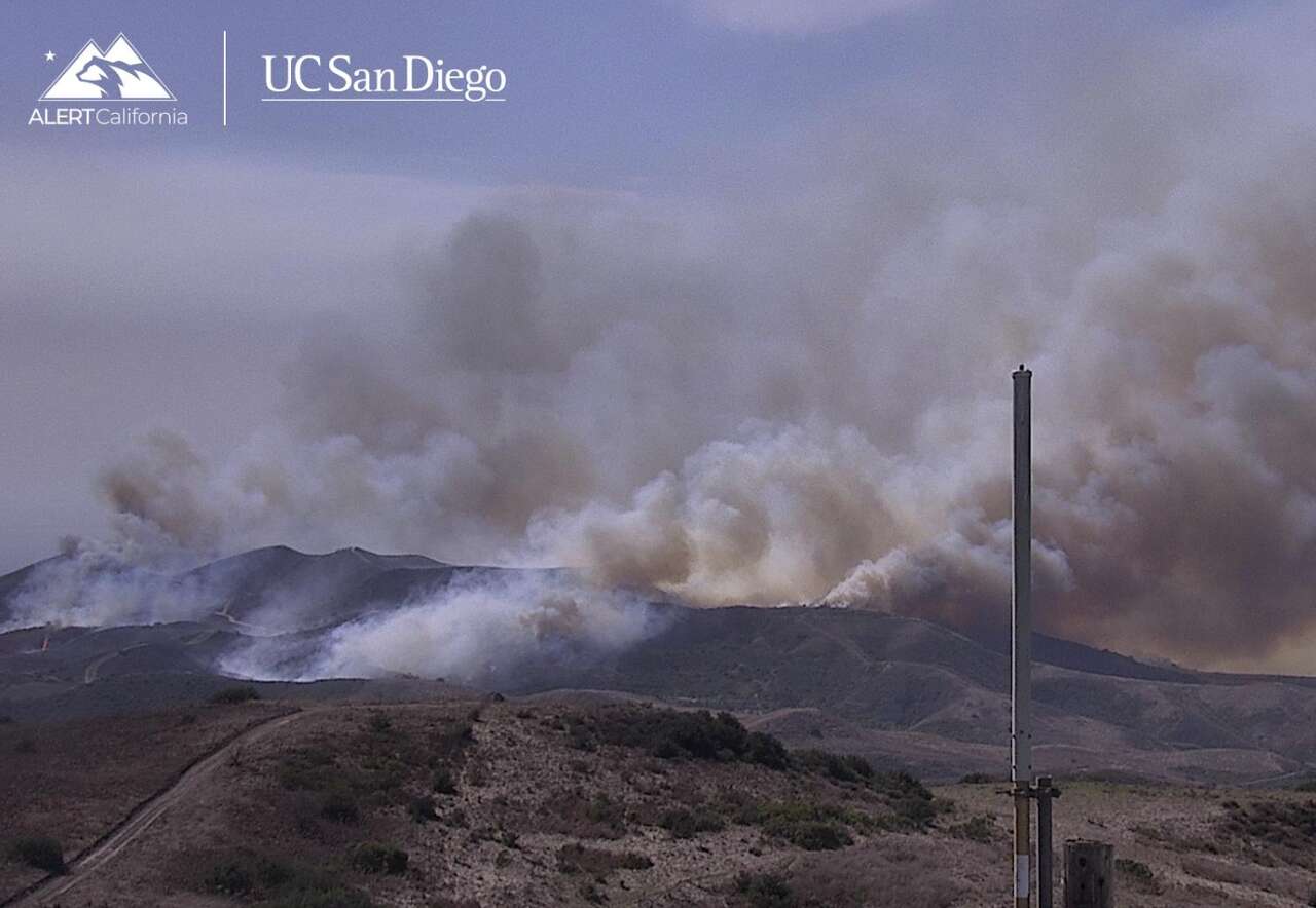 Fast-moving fire sets upscale homes ablaze in Southern California