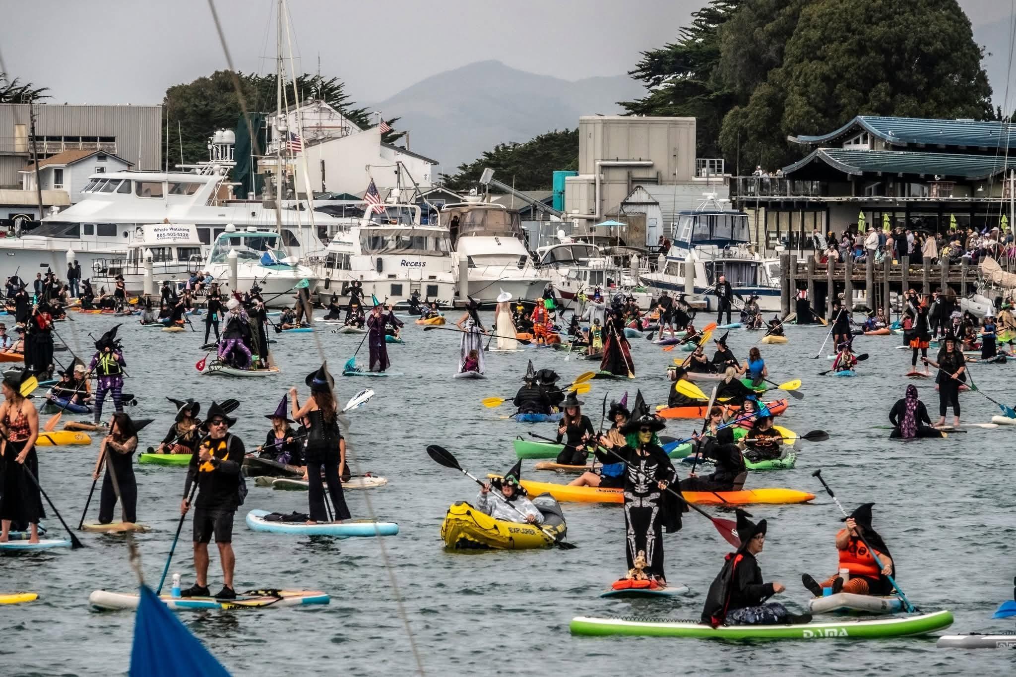 ¡Brujas al agua! California celebrará Halloween con un desfile de ...