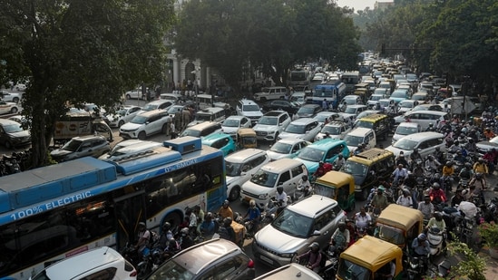 Traffic curbs in Delhi for Durga Puja: Key routes near CR Park, GK-2 ...