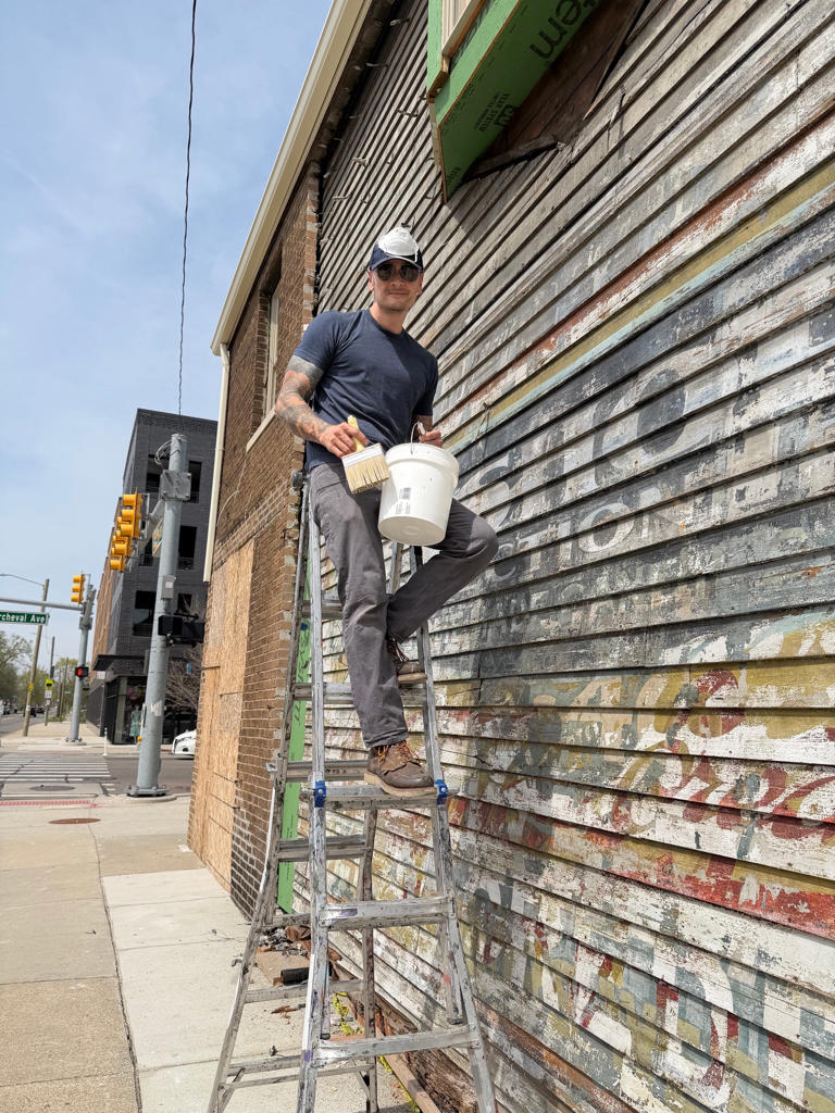 Sweetest Day origins and one man's passion to save a sweet ghost sign