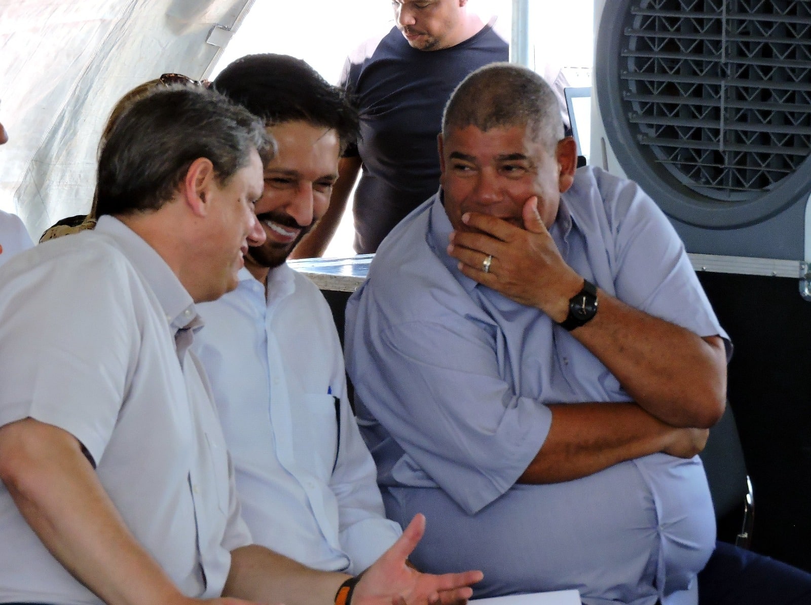 Aliado de Flávio Bolsonaro, Milton Leite saía da cadeia para almoçar ...