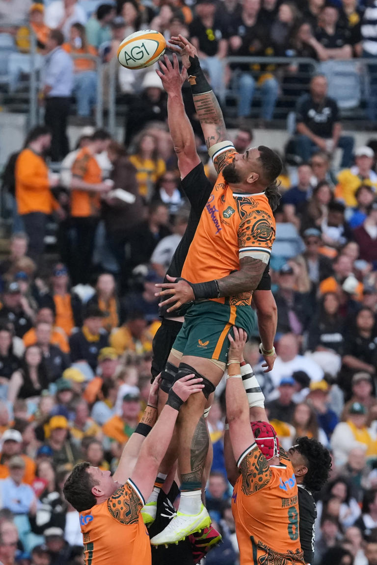 After a dominant 1st half, New Zealand beats Australia 43-21 in the 2nd ...